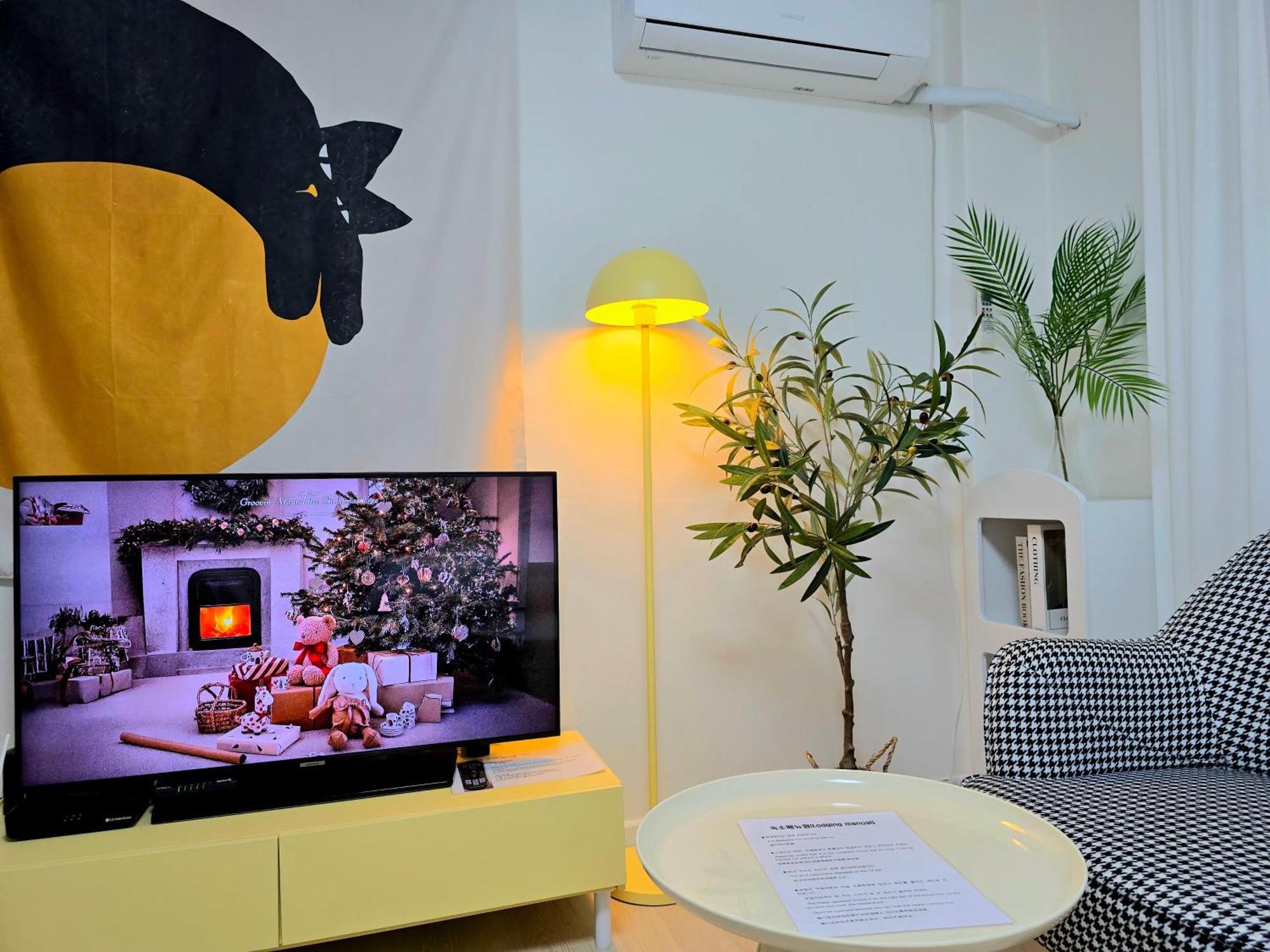 Rinn - Bongcheon Station, National Uni, Airport Bus Apartment